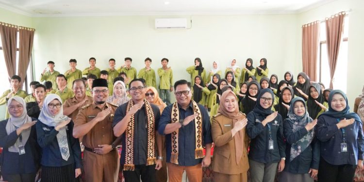 Edukasi Talenta Muda Lewat Program PalmCo di SMKN Pertanian Pembangunan Lampung