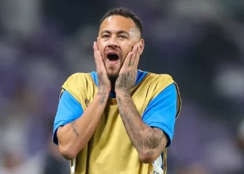 Neymar Perpanjang Kontrak dengan Santos Hingga Desember 2025
