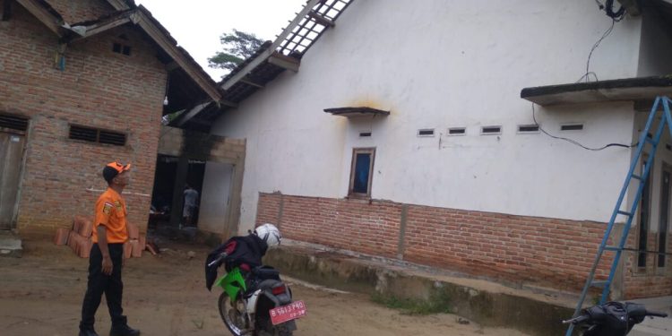 17 Rumah di Kecamatan Labuhan Ratu Rusak Akibat Puting Beliung Menurut BPBD Lamtim