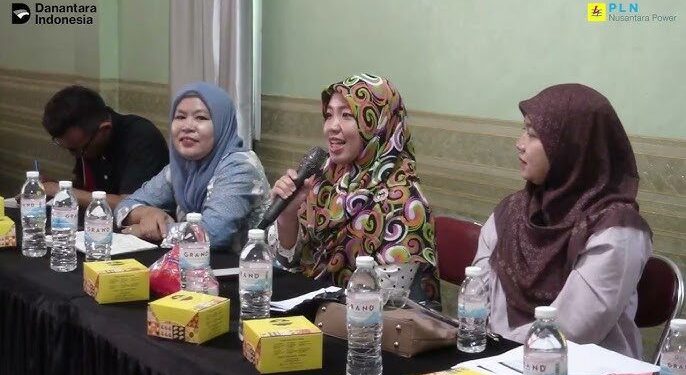 Pengukuran Indeks Kepuasan Masyarakat di Desa Rangai Tritunggal oleh PLN dan IPB