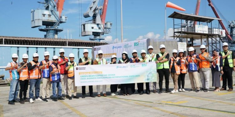 Ceremony Ekspor Perdana Green Bean Coffee ke Oman oleh Pelindo Regional 2 Panjang dan BSI