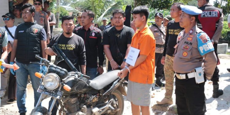 Rekonstruksi 30 Adegan Pembunuhan Berencana di Kebun Singkong oleh Polres Tulangbawang