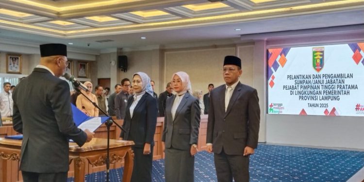 Gubernur Lampung Melantik Tiga Pejabat Tinggi Pratama di Pemprov Lampung