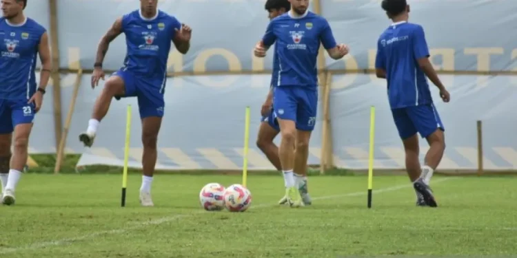 Pemain Persib Bandung Dinilai Semakin Kompak
