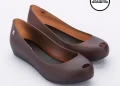 Tampil Fashionable, Daftar Sepatu dan Harga Terbaik yang Bisa Dipilih