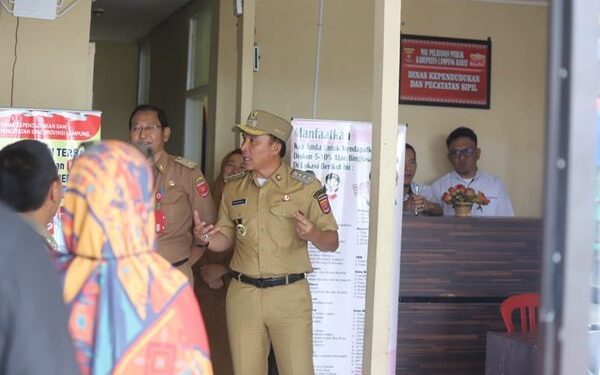 Bupati Sidak Mall Pelayanan Publik, Fokus Kebersihan Gerbang yang Jadi Sorotan