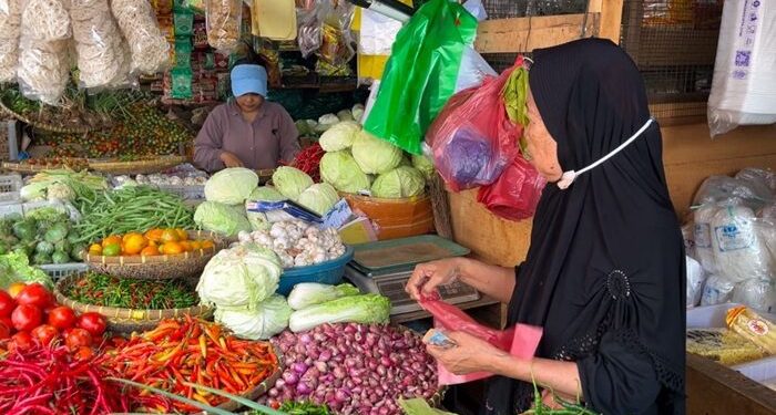 Harga Cabai dan Tomat Naik, Pasokan Minim Tekan Pasar Lampung