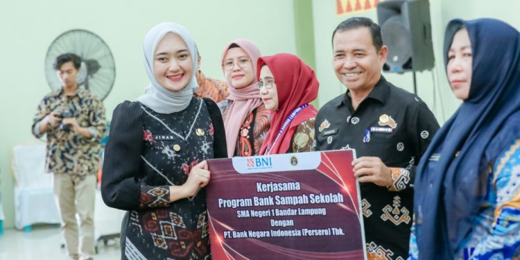 Bangun Kepedulian Lingkungan dan Hasilkan Cuan dengan Bank Sampah Sekolah