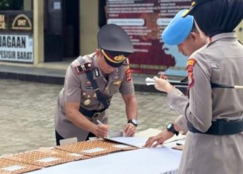 Sertijab Kapolres Pesisir Barat, Enam Pejabat Resmi Berganti
