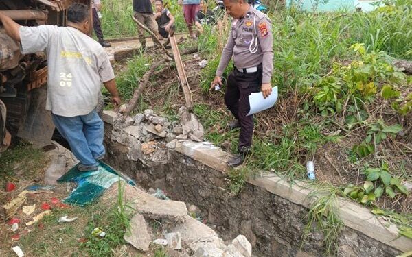 Tabrakan Beruntun di Jalinsumteng, Sopir Mobil Tewas di Lokasi Kejadian