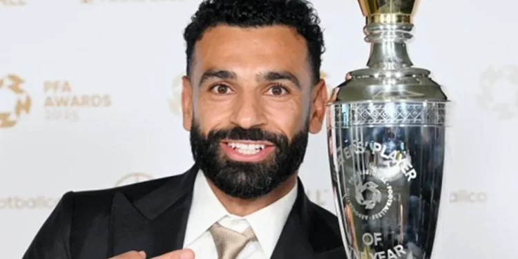 Pemain Pertama dengan Tiga Gelar PFA Player of the Year Mohamed Salah