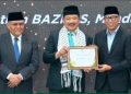 Gubernur Lampung Menerima Penghargaan Baznas Awards 2025