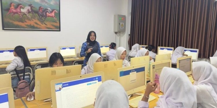 Sekolah di Lampung Mulai Geladi Bersih TKA Nasional dengan Sistem CAT