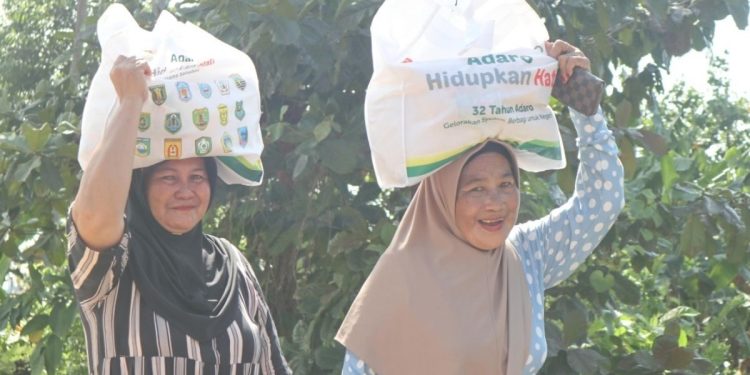 Dampak Ancaman Generasi Sandwich pada Ekonomi dan Kesejahteraan Lansia