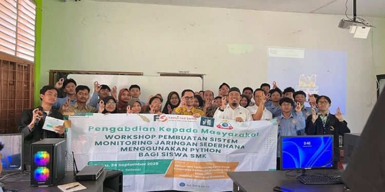 Pelatihan Monitoring Jaringan Menggunakan Python untuk Siswa SMK Negeri 4 Bandar Lampung