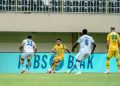 Laga PSBS dan Persebaya Berakhir Imbang dengan Tiga Kartu Merah