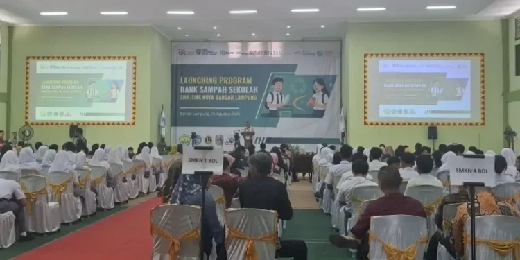 Bank Sampah Sekolah Tingkatkan Kepedulian Lingkungan dan Kecerdasan Finansial Siswa