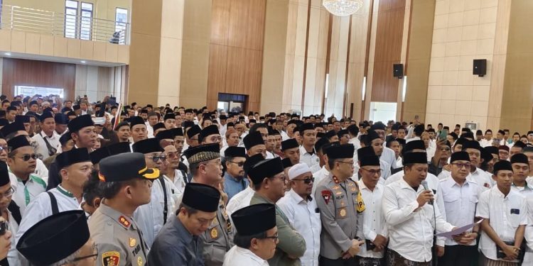 Santri dan Kiai Aksi di Polda Lampung Minta Trans7 Minta Maaf Secara Terbuka