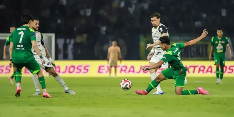 Persija Menang atas Tuan Rumah Persebaya dengan Skor 3-1