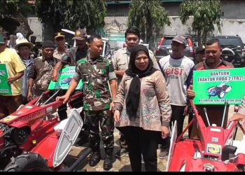 Petani Menghargai Bantuan Traktor dari Pemerintah Kota Bandar Lampung