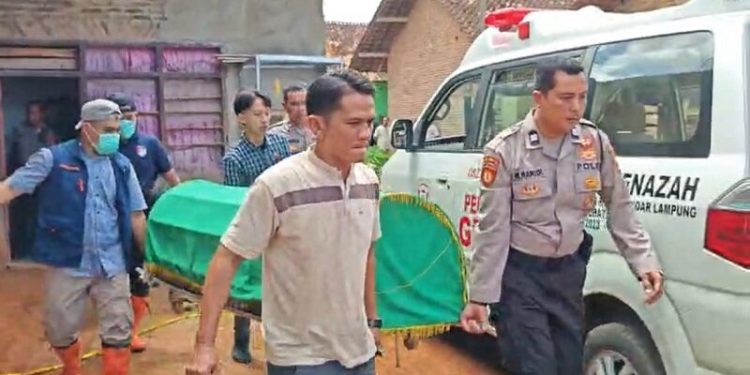 Ayah Warga Rajabasa Jaya Tewas oleh Anak Kandung Diduga Mengidap ODGJ