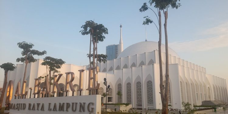Minggu, 14 Desember 2025, Lampung Cerah Berawan dan Potensi Hujan