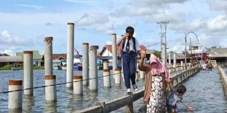 Waspada Banjir Rob Pesisir Lampung 21 hingga 22 Desember 2025