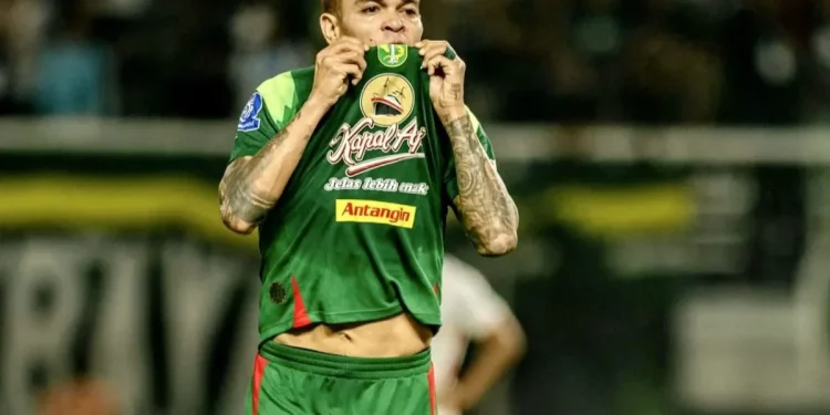 Persebaya dan Borneo FC Berakhir Imbang 2-2