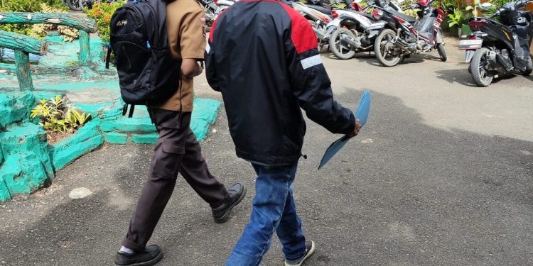 Program Ayah Mengambil Rapor ke Sekolah Bukanlah Kewajiban