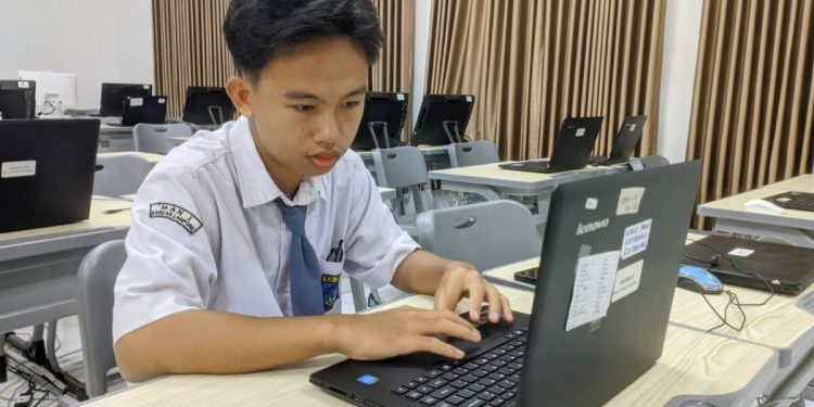Modal Video Tutorial Mengidentifikasi Kerentanan di 50 Situs Pemerintah