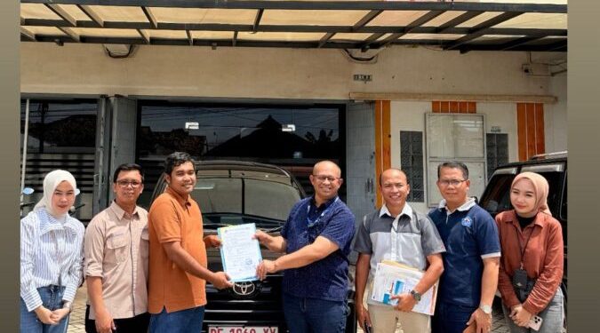Kantor Cabang Pringsewu Serahkan Reward Mobil kepada KSP Kopdit Gentiaras Pringsewu