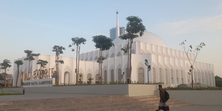 Minggu, 4 Januari 2026, Lampung Cerah Berawan dan Potensi Hujan