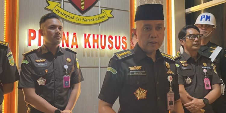 Berkas Penuh Mantan Bupati Pesawaran Segera Disidangkan