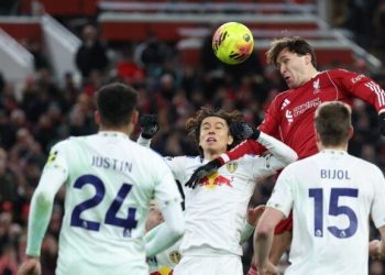 Leeds United Tampil Stabil dalam Pertandingan Imbang menurut Arne Slot