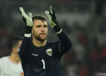 Dua Faktor Kunci Ajax Sukses Rekrut Maarten Paes