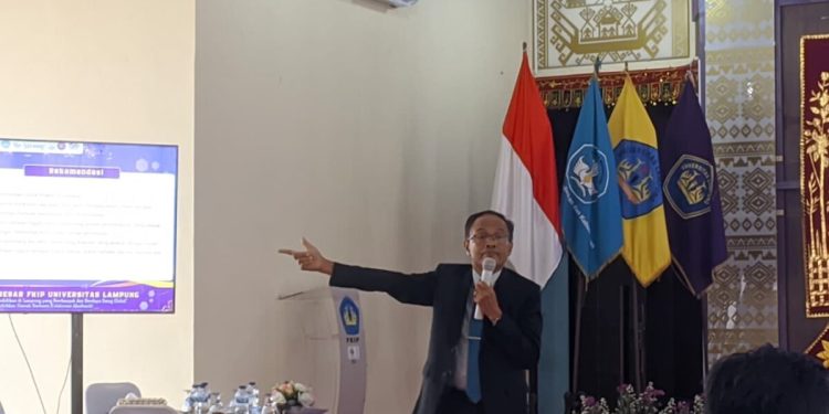 Sistem Tidak Mendorong Motivasi Belajar Siswa dalam Menguasai Bahasa Inggris