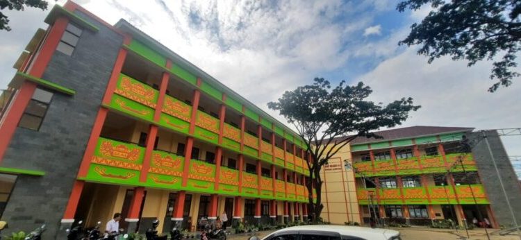Proses Administrasi Sekolah Menengah Atas Berjalan Sesuai Ketentuan