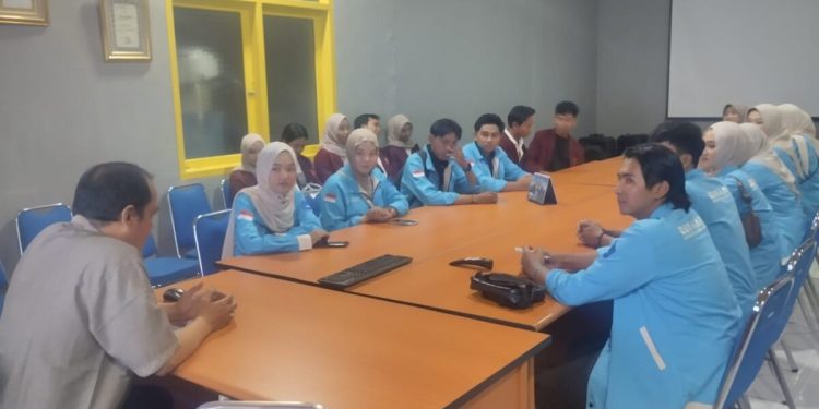 BEM FMIPA Farmasi Belajar Jurnalistik dan Kunjungan ke Lampung Post